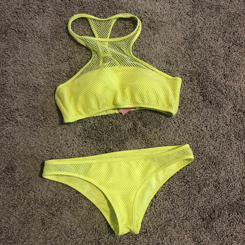 VICTORIAS SECRET BATHING SUIT SET